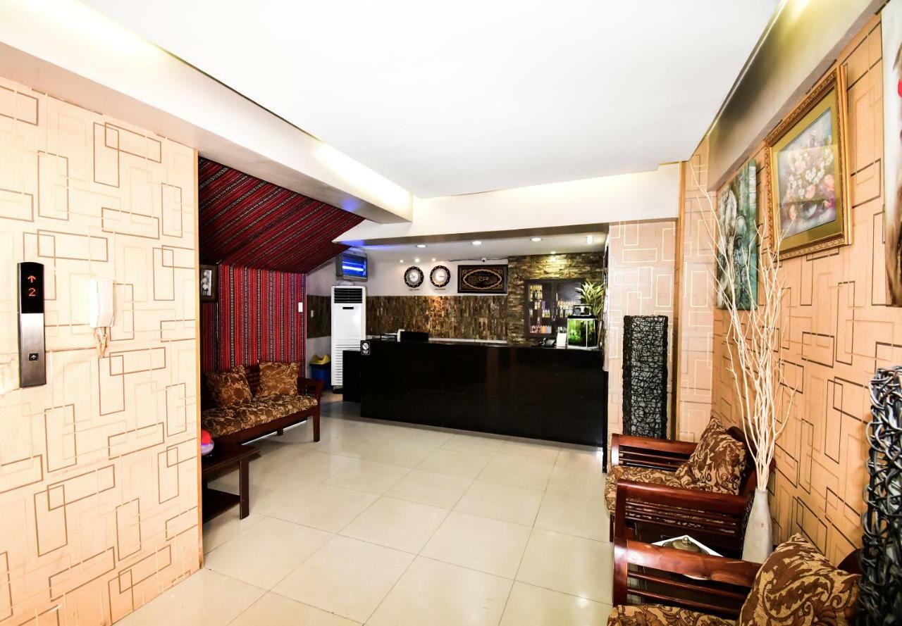 Casa Blanca Apartment Manila Exteriör bild