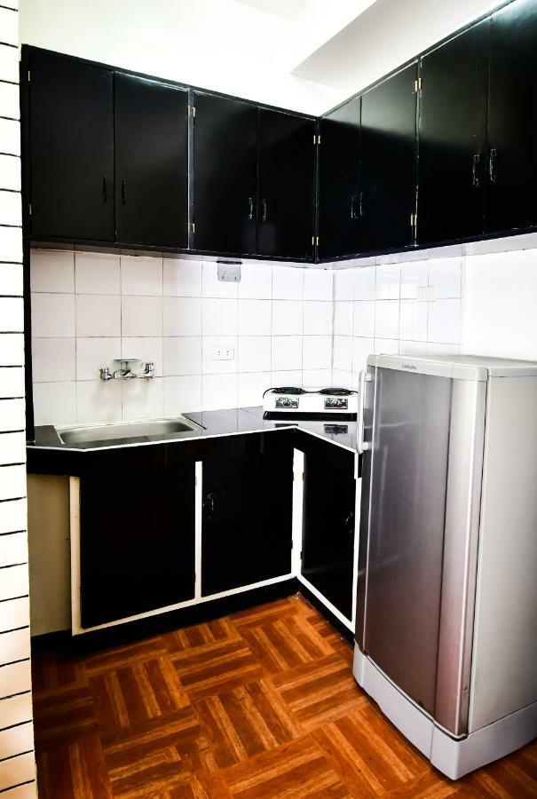 Casa Blanca Apartment Manila Exteriör bild