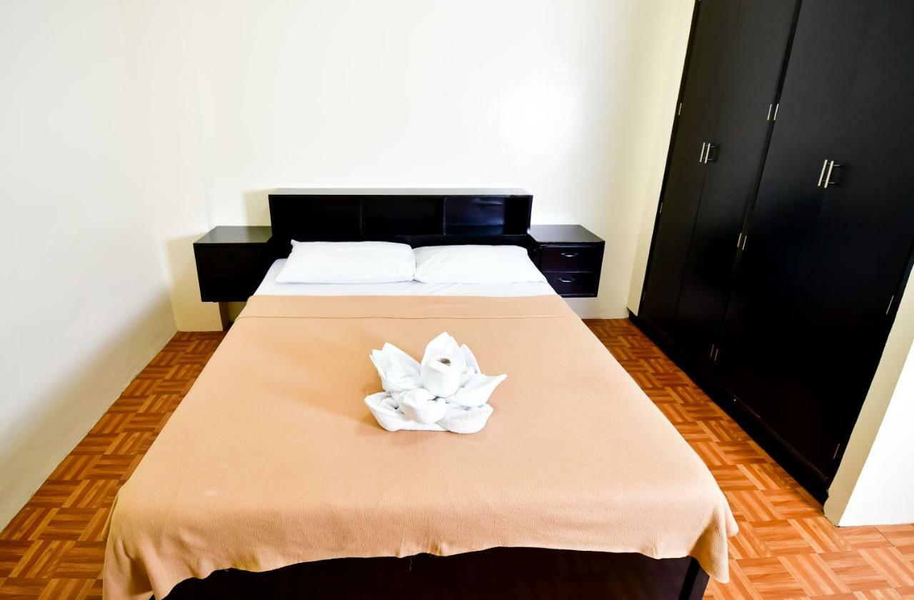 Casa Blanca Apartment Manila Exteriör bild