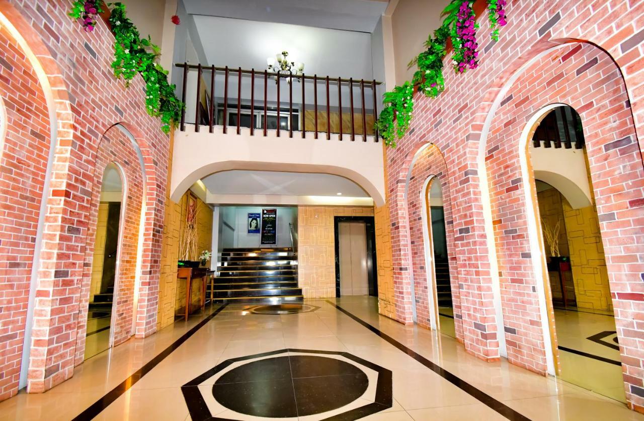 Casa Blanca Apartment Manila Exteriör bild