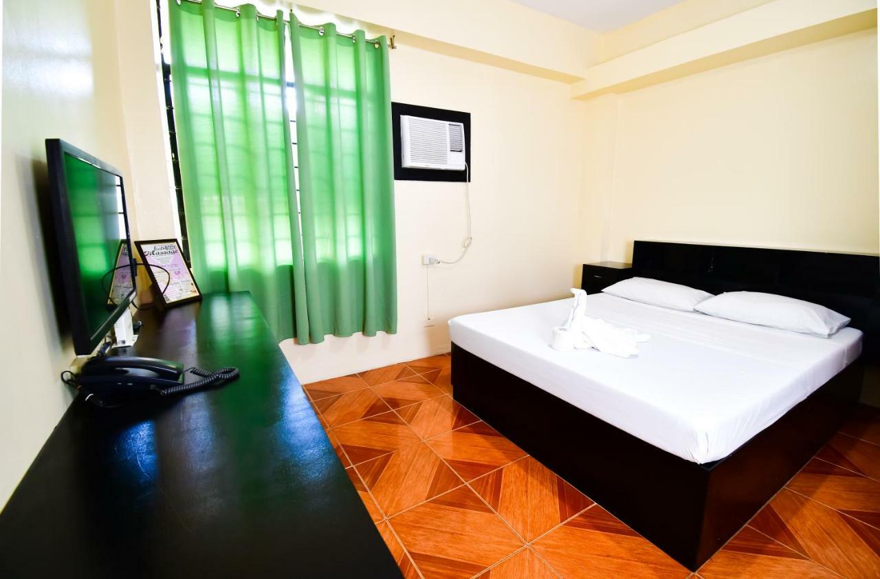 Casa Blanca Apartment Manila Exteriör bild
