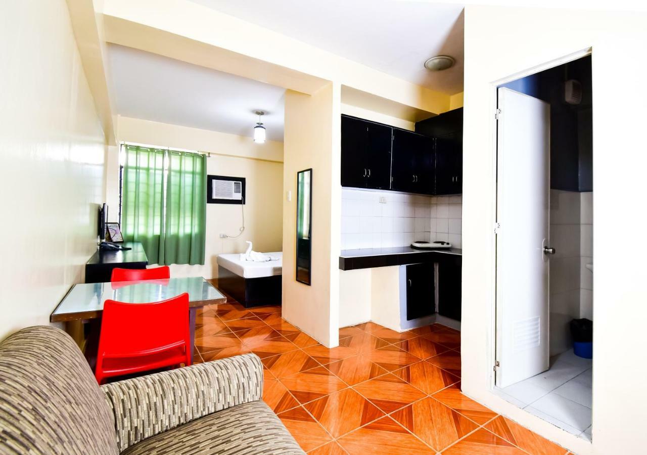 Casa Blanca Apartment Manila Exteriör bild